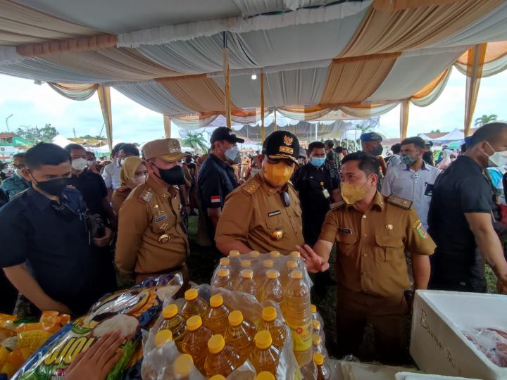 Dalam Rangka Rangkaian Kunjungan Kerja, Gubernur Lampung Hadiri Fasilitasi Pasar Murah